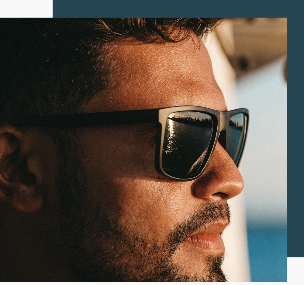 closeup-man-sunglasses closeup-man-sunglasses